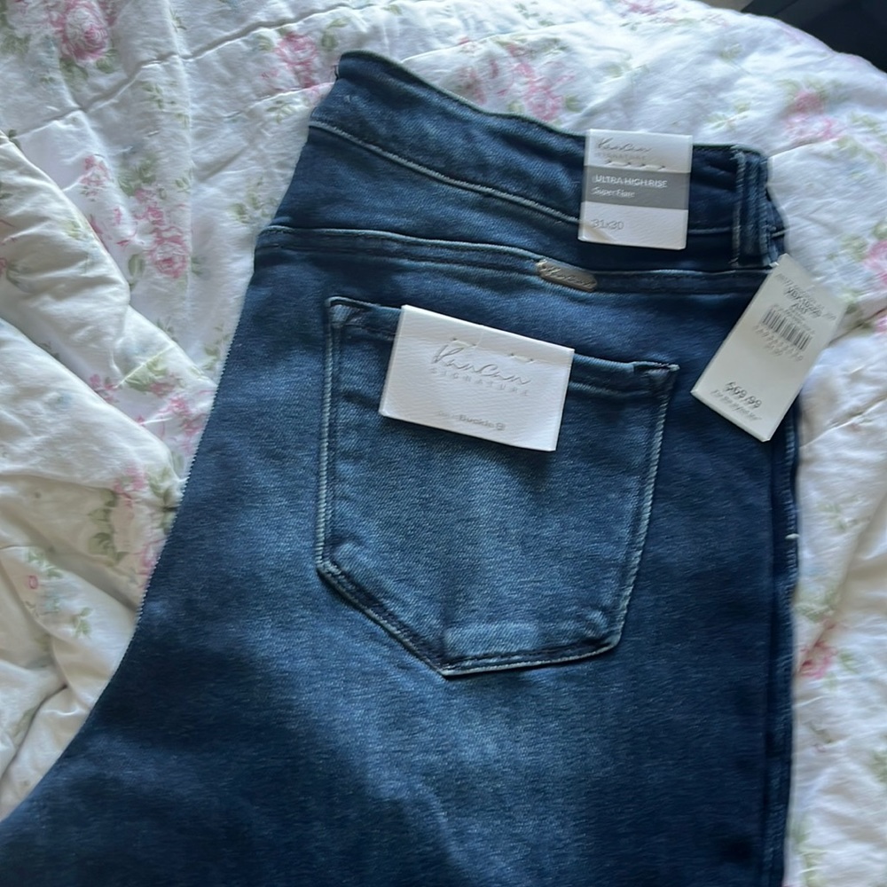 Never worn! Wrong size ordered & waited too long to return!!!